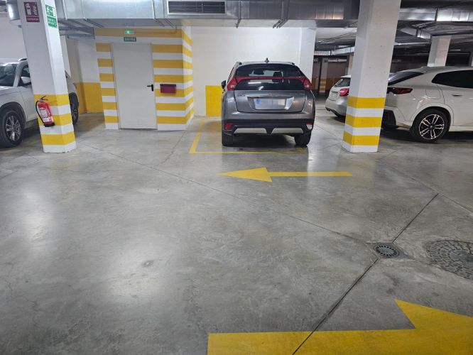 Espectacular ático dúplex de Córdoba. Prácticamente a estrenar y con una terraza solarium de 70 m2 con piscina privada
