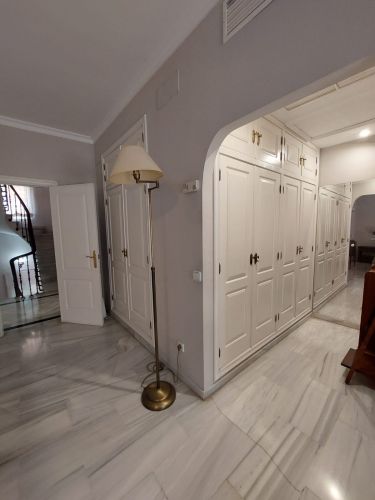 EXCLUSIVO CHALET PRÓXIMO A COLEGIO LA SALLE
