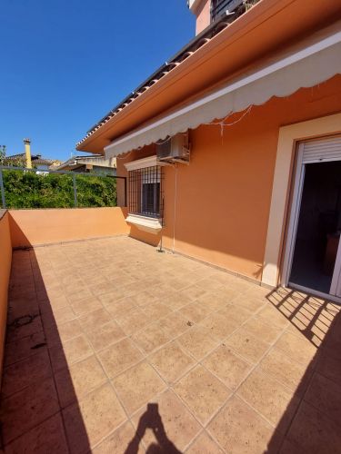 EXCLUSIVO CHALET PRÓXIMO A COLEGIO LA SALLE