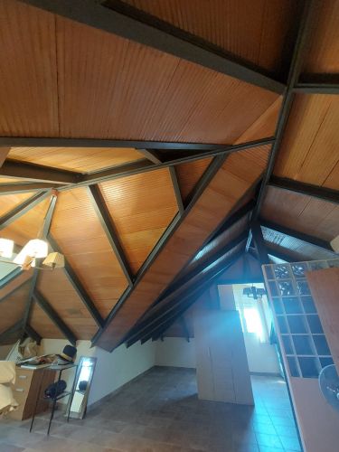 EXCLUSIVO CHALET PRÓXIMO A COLEGIO LA SALLE