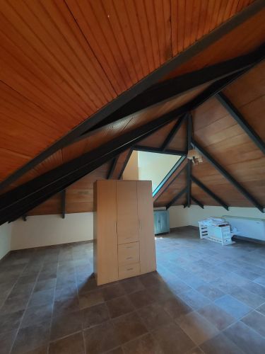 EXCLUSIVO CHALET PRÓXIMO A COLEGIO LA SALLE