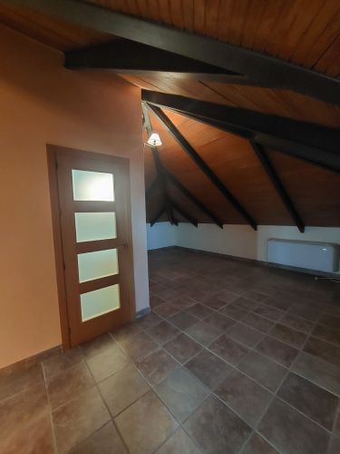 EXCLUSIVO CHALET PRÓXIMO A COLEGIO LA SALLE