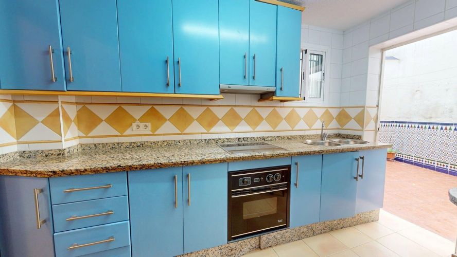 MAGNÍFICA VIVIENDA EN PLENA JUDERÍA CON AMPLIO PATIO PRIVADO
