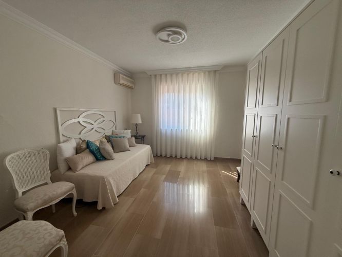 ESTUPENDO CHALET EN BRILLANTE!