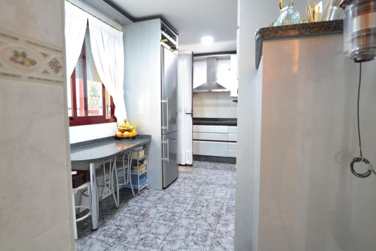 VIVIENDA JUNTO A VISTA ALEGRE Y AVENIDA DEL AEROPUERTO