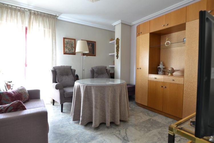 VIVIENDA JUNTO A VISTA ALEGRE Y AVENIDA DEL AEROPUERTO