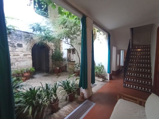 CASA SEÑORIAL EN PLENO CASCO HISTÓRICO DE CÓRDOBA