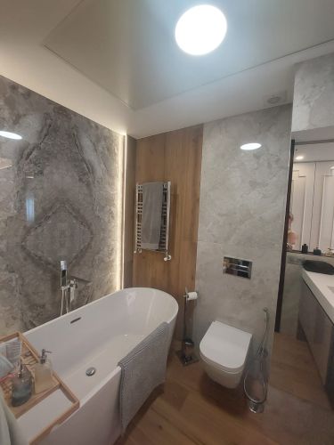 EXCLUSIVA VIVIENDA EN PLENA RONDA DE LOS TEJARES CON GARAJE Y TRASTERO
