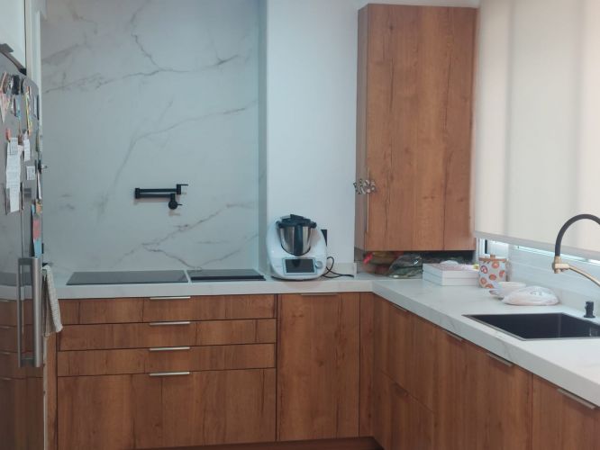 EXCLUSIVA VIVIENDA EN PLENA RONDA DE LOS TEJARES CON GARAJE Y TRASTERO