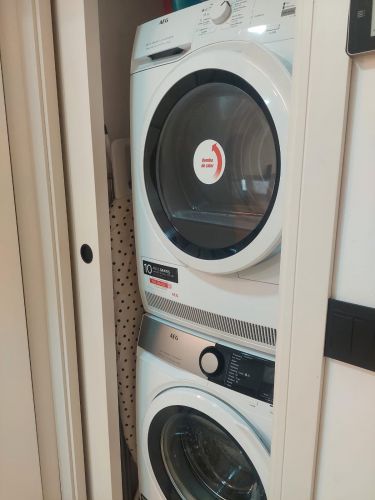 EXCLUSIVA VIVIENDA EN PLENA RONDA DE LOS TEJARES CON GARAJE Y TRASTERO