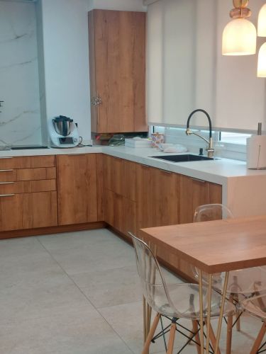 EXCLUSIVA VIVIENDA EN PLENA RONDA DE LOS TEJARES CON GARAJE Y TRASTERO