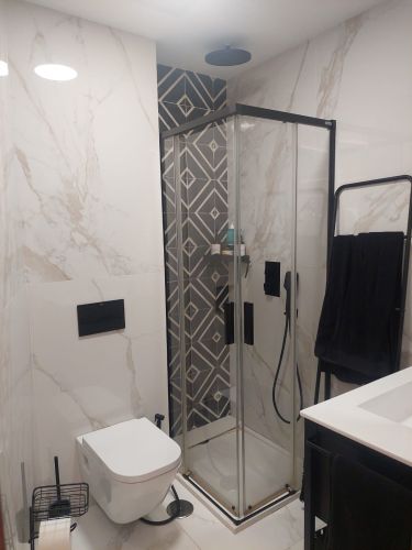 EXCLUSIVA VIVIENDA EN PLENA RONDA DE LOS TEJARES CON GARAJE Y TRASTERO