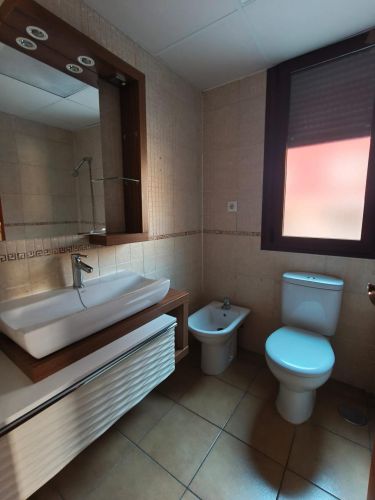 PISO DE DOS HABITACIONES Y DOS BAÑOS EN VALDEOLLEROS