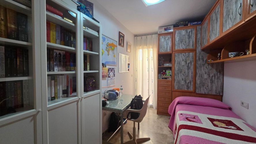 MAGNÍFICO PISO EN LEVANTE CON GARAJE, TRASTERO Y PATIO PRIVADO