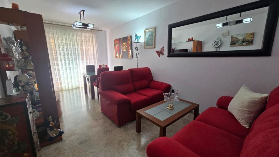 MAGNÍFICO PISO EN LEVANTE CON GARAJE, TRASTERO Y PATIO PRIVADO