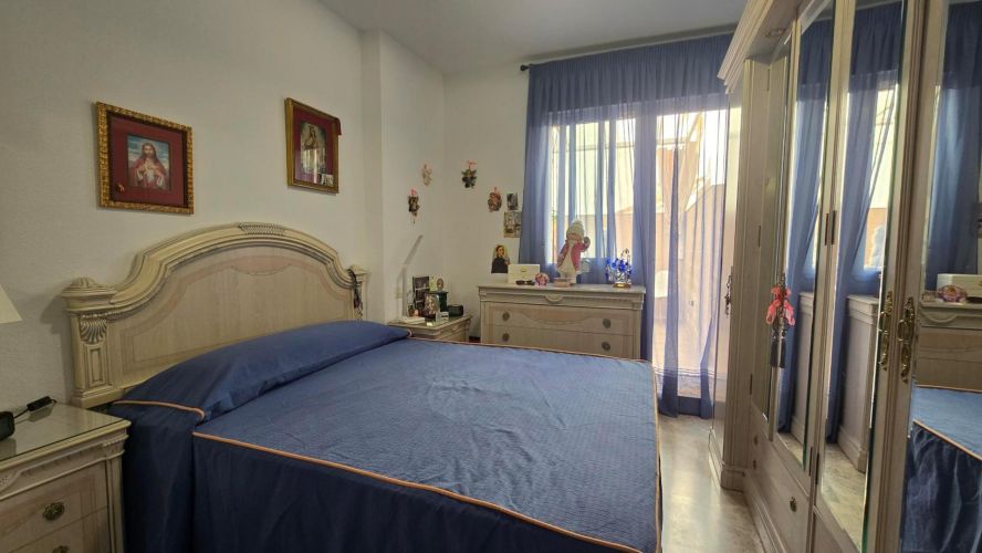 MAGNÍFICO PISO EN LEVANTE CON GARAJE, TRASTERO Y PATIO PRIVADO