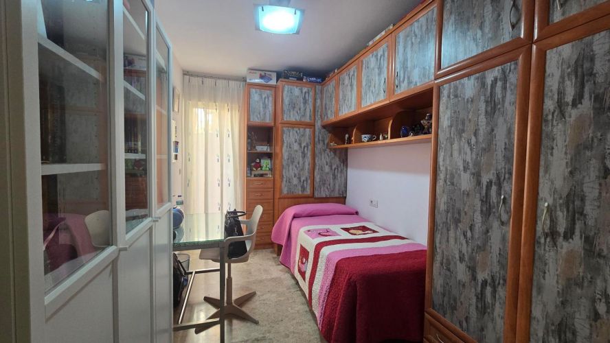 MAGNÍFICO PISO EN LEVANTE CON GARAJE, TRASTERO Y PATIO PRIVADO