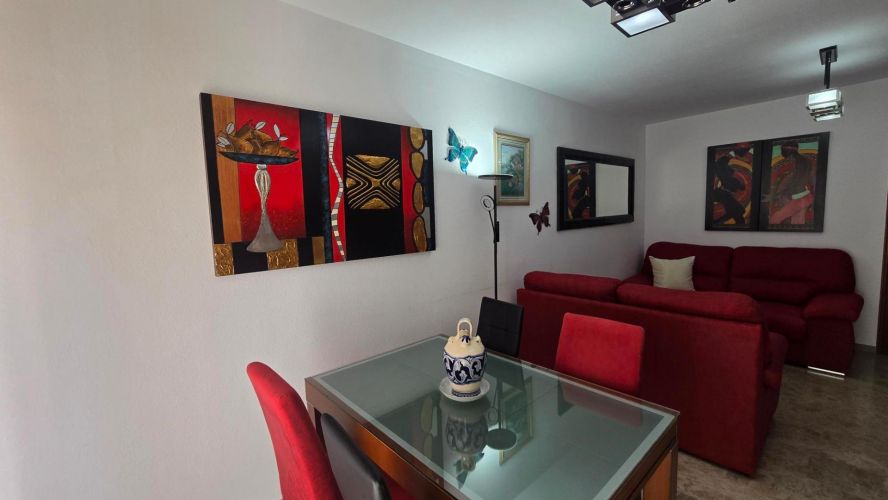 MAGNÍFICO PISO EN LEVANTE CON GARAJE, TRASTERO Y PATIO PRIVADO