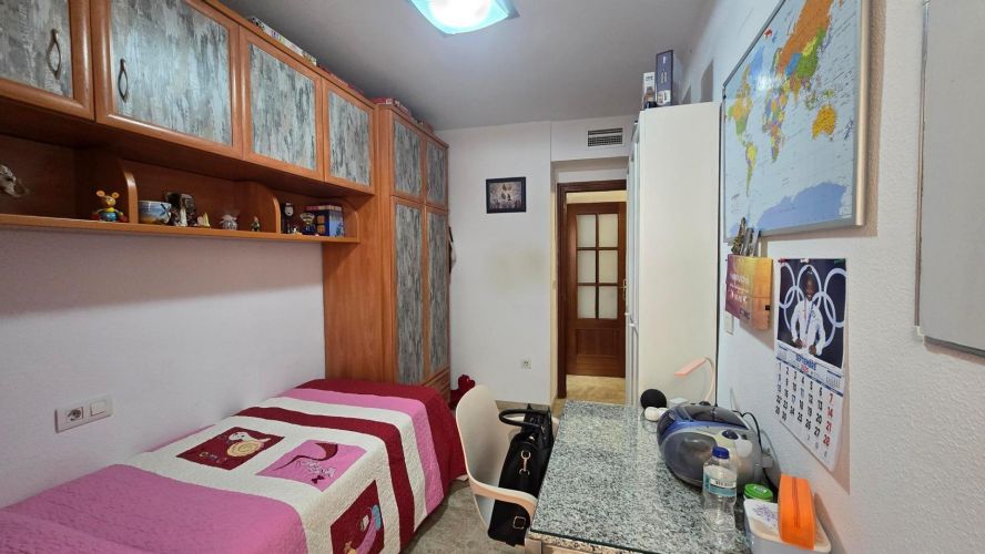 MAGNÍFICO PISO EN LEVANTE CON GARAJE, TRASTERO Y PATIO PRIVADO