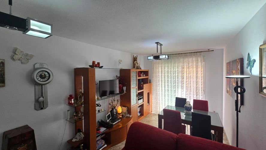 MAGNÍFICO PISO EN LEVANTE CON GARAJE, TRASTERO Y PATIO PRIVADO