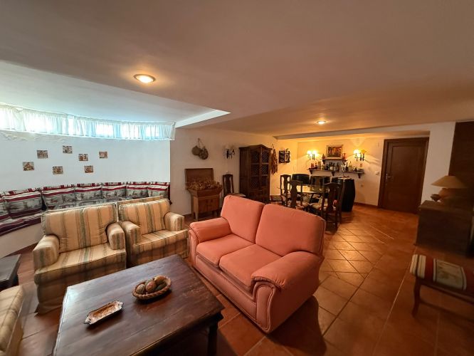 Exclusivo y Lujoso Chalet Independiente en el Brillante!