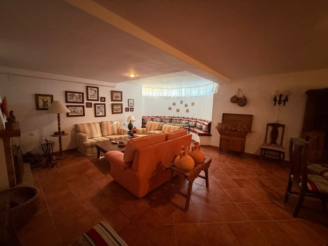 Exclusivo y Lujoso Chalet Independiente en el Brillante!