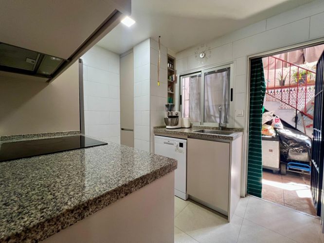 ACOGEDORA CASA REFORMADA EN CAMPO DE LA VERDAD – ZONA ALTA