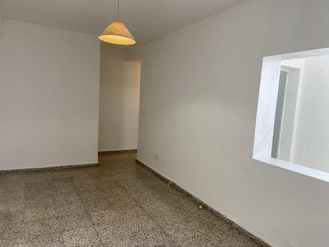 Piso ubicado en la Avenida de Almogávares.