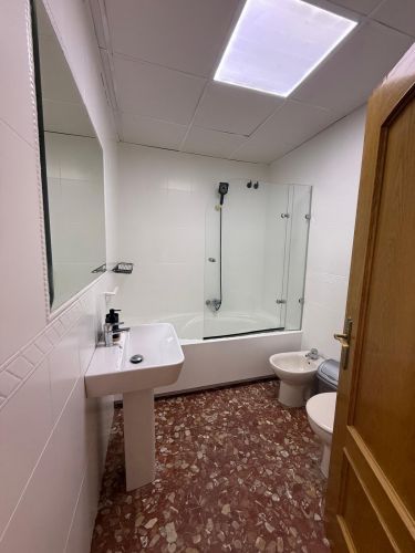 CASA DOS PLANTA CON LOFT INDEPENDIENTE