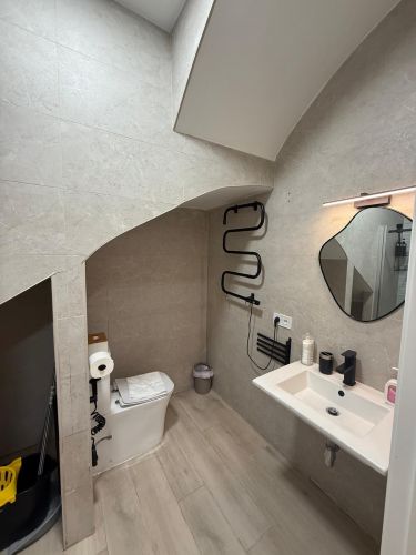 CASA DOS PLANTA CON LOFT INDEPENDIENTE