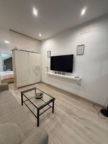 CASA DOS PLANTA CON LOFT INDEPENDIENTE