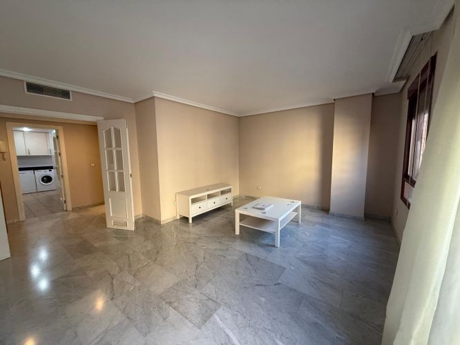 MAGNIFICO PISO JUNTO CAÑITO BAZAN