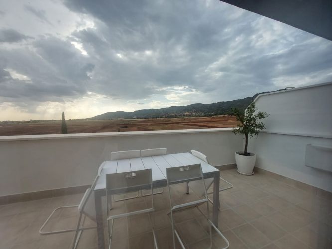 PRECIOSO ATICO EN ZONA TABLERO