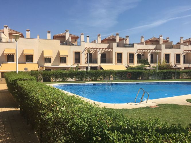 EXCLUSIVA VIVIENDA COMPLETAMENTE REFORMADA EN MIRABUENO