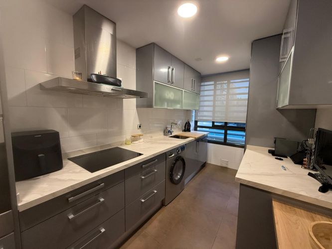 EXCLUSIVO PISO CON AMPLIA PLAZA DE COCHERA TRASTERO Y PISCINA