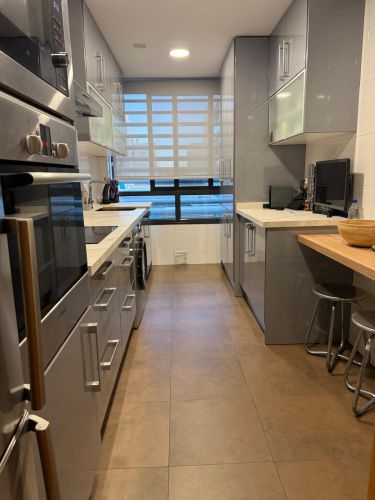 EXCLUSIVO PISO CON AMPLIA PLAZA DE COCHERA TRASTERO Y PISCINA