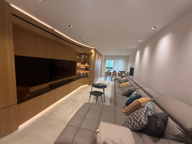 EXCLUSIVA  VIVIENDA DE LUJO TOTALEMENTE REFORMADA EN  EL CENTRO DE CORDOBA
