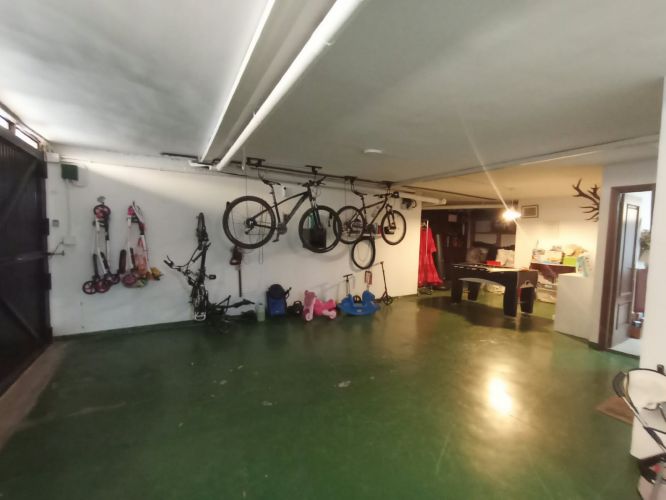 EXCLUSIVO CHALET CON VISTAS