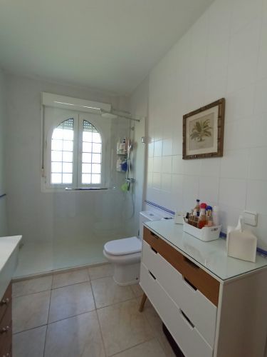 EXCLUSIVO CHALET CON VISTAS