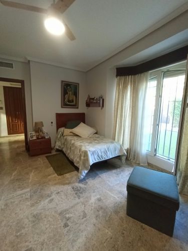 EXCLUSIVO CHALET CON VISTAS