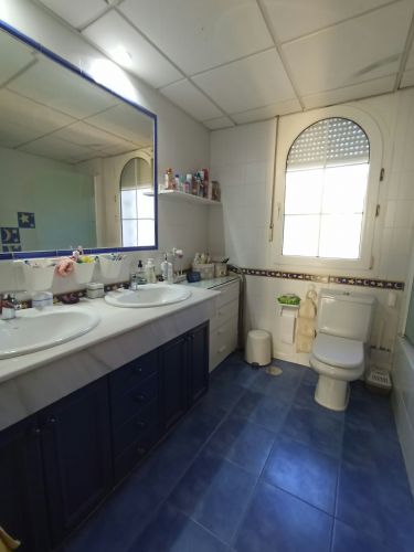EXCLUSIVO CHALET CON VISTAS
