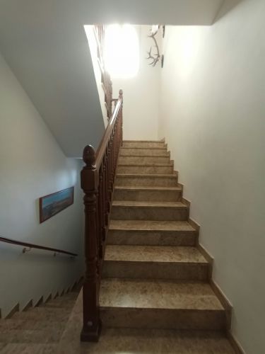 EXCLUSIVO CHALET CON VISTAS