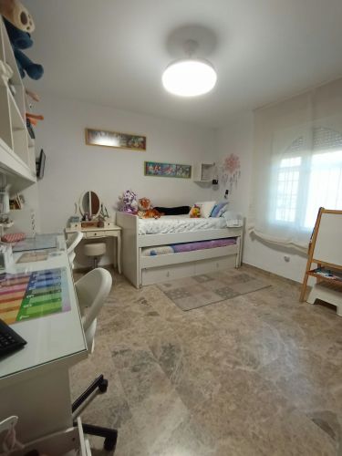 EXCLUSIVO CHALET CON VISTAS