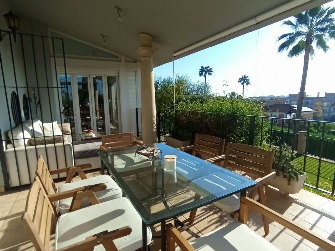 EXCLUSIVO CHALET CON VISTAS